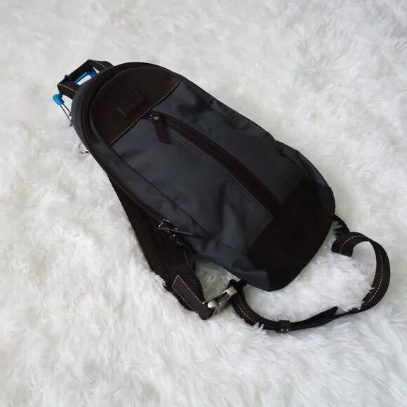 Coach Men Varick Sling Backpack Gray F70692 - Picture 2 of 15